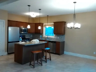 Room for rent (large room / beautiful home / great location) Image# 1