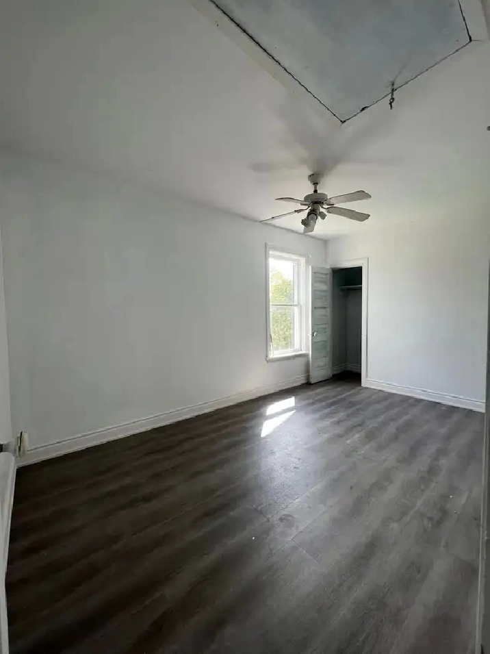 Private Room For Rent - Brantford Close to WLU