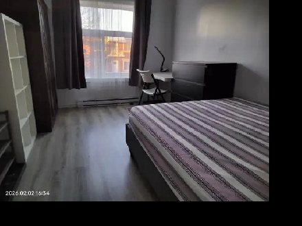 Big room, one min to metro Monk, All included, For female only. Image# 1