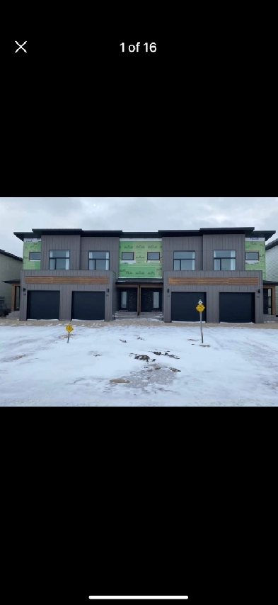 Townhouse 3 bedroom rental in Steinbach Image# 1