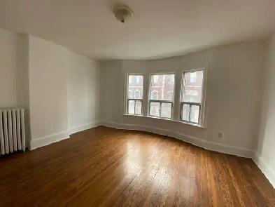 Unit For Rent - 1033 Dufferin St 2nd Floor - $2,200/month Image# 1