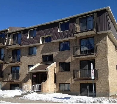 Beau grand 4 ½ au 3e étage près du métro Concorde à 1280.00$. Image# 1