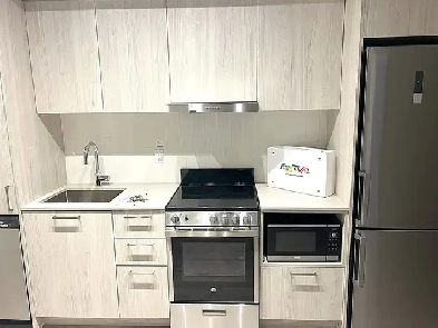 2B2B LUXURY CONDO RENT in VAUGHAN Image# 1