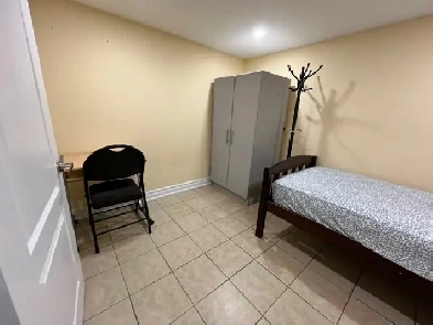 $700 / 1br - $700 / 1br - $700 BASEMENT - 1 BED ROOM Image# 1