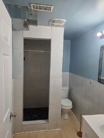 SPACIOUS BEDROOM FOR RENT