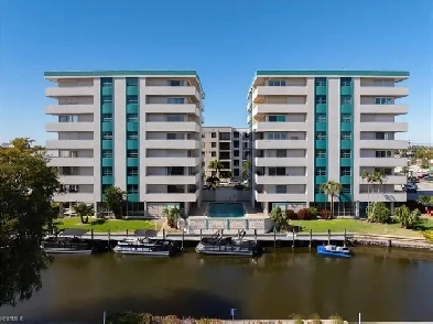 Waterfront Condo in Sunset Towers Cape Coral Florida USA