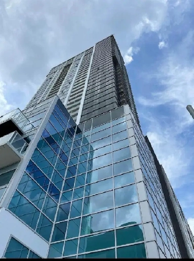 2 Bedrooms Condo for Rent Image# 1