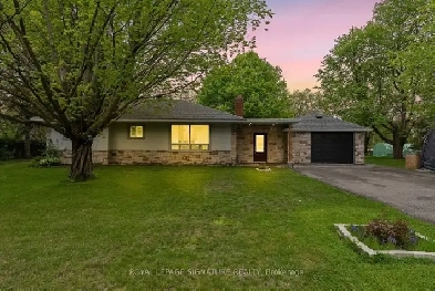 SPACIOUS 4 BEDROOMS ,4 BATHROOMSHOUSE FOR RENT IN BEAVERTON,ON Image# 1