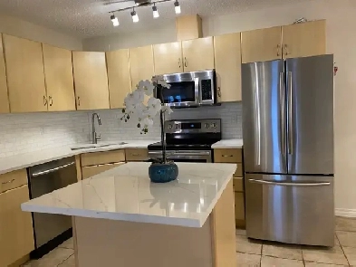 EXECUTIVE TWO BEDROOM LEWIS ESTATES   AC UNDERGROUND PARKING