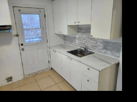 $1350 / month – 4½,-Available Now,-Lachine Image# 1