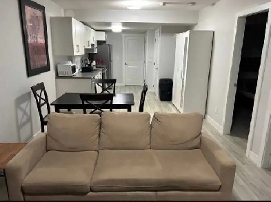 1 bedroom basement apartment close to Uoft Image# 1