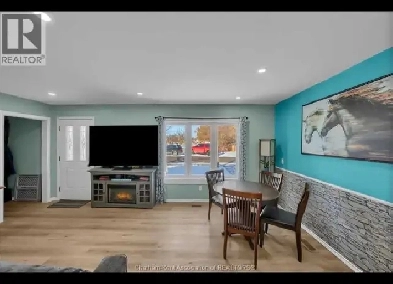 $279.900 - 2 bed 1 bath home!