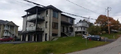 5 1/2 avec garage privé, plancher chauffant Image# 1