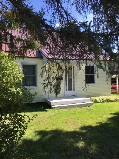 ROOM FOR RENT - KIRKLAND LAKE