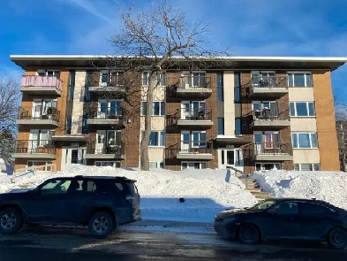 3 1/2 à Ste-Foy Près des ponts et Boul. Laurier Pour JUILLET