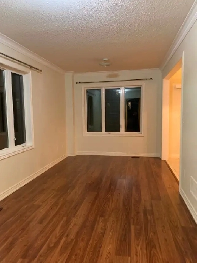 Spacious 4 bedroom Semi-Detached Home in Churchill Meadows