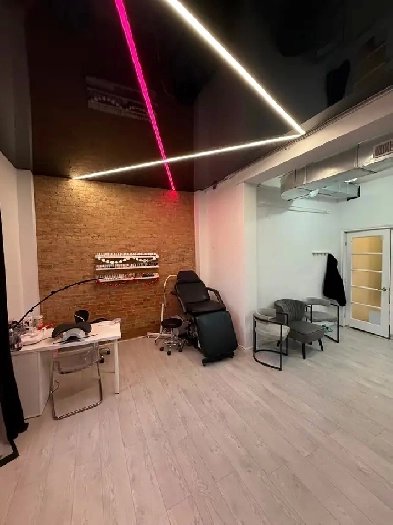 Monthly Booth Rental – Downtown Shared Beauty Studio Image# 1