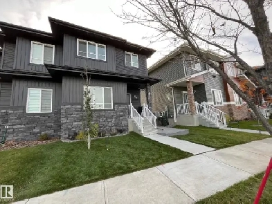 3 Bedroom 2 1/2 bath Duplex Image# 1