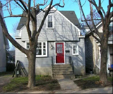 2 Bedroom House - Centre Town Image# 1