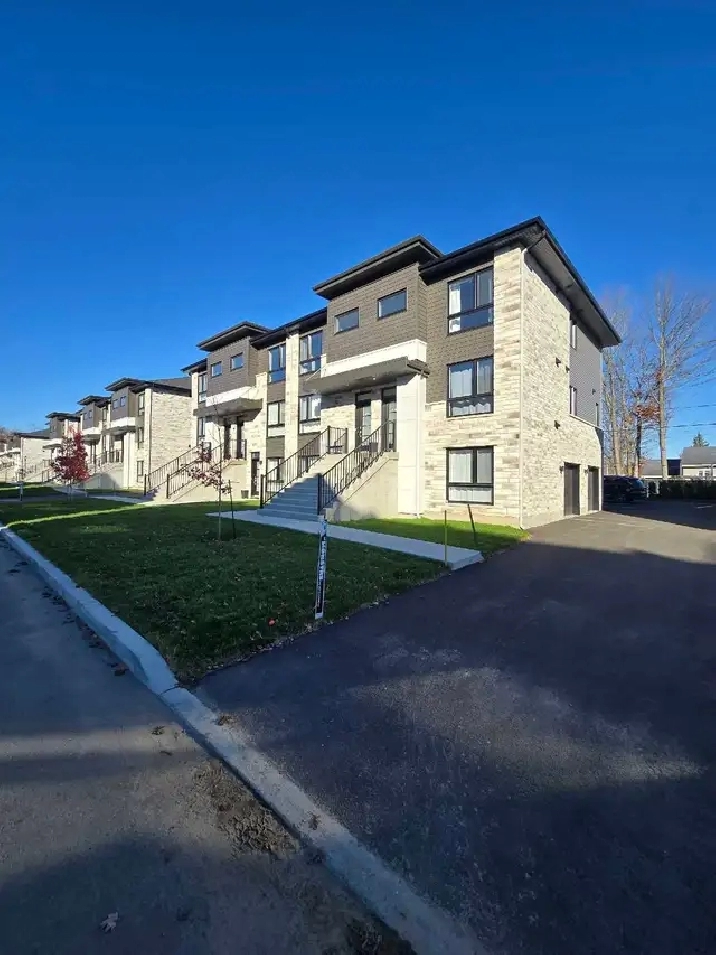 Logement 5.5 de luxe avec garage a louer