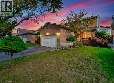 2 rooms available for rent in house on Hamilton mountain/pool Image# 1