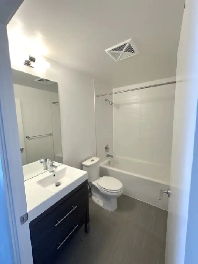 1411 - 66 FOREST MANOR ROAD Toronto (Henry Farm), Ontario Image# 1