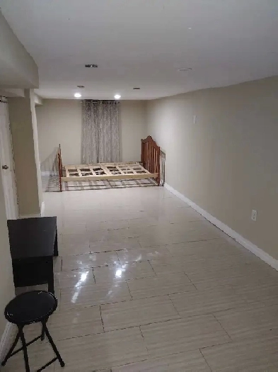 Basement Bachelor Studio to let