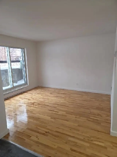 3 1/2 libre immédiatement Image# 1