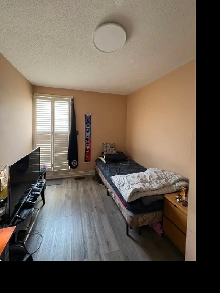 PRIVATE ROOMS FOR RENT NEAR YORK UNIVERSITY - MARCH 1ST, 2026 Image# 1