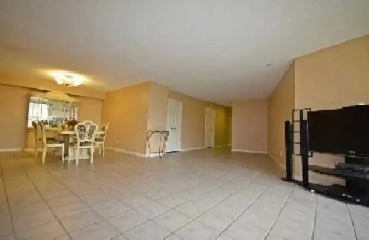 3 Bedroom Condo For Rent Image# 4