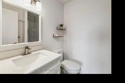 Female Roommate - Private 1 Bedroom Image# 1