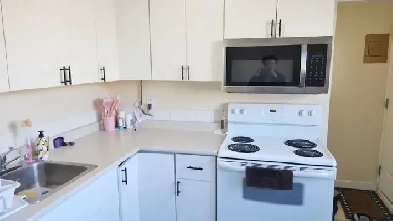 Large room available March 1st Image# 1