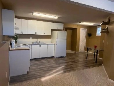 2 bedroom basement suite ne Image# 1