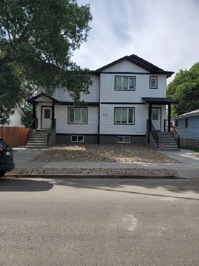 2 bedroom - lower unit in newer 4 plex