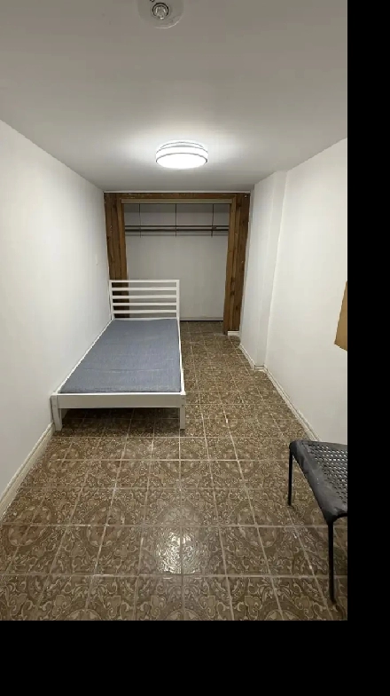 Rooms for Rent in Downtown Toronto Image# 1