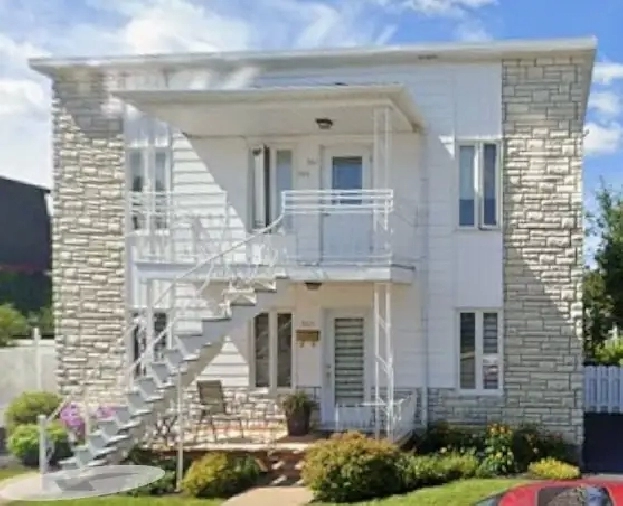 3 1/2 plus  - Tranquille et lumineux secteur Vanier