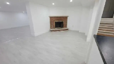 Bright & Spacious 1-Bedroom   Den Legal Basement Apartment Image# 1