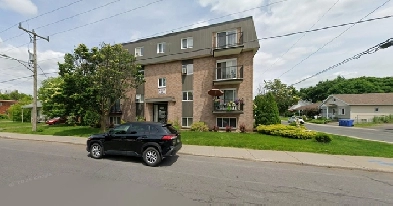 3 ½ au 2201 rue Lavallee Longueuil Image# 1