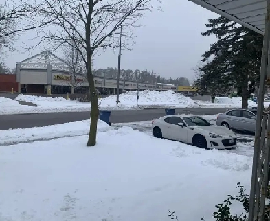 Student housing 3 minute walk to University. 2 bedroom unit