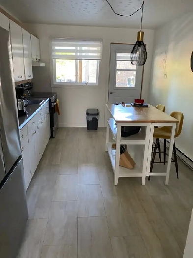 4 1/2 à louer , endroit tranquille Image# 1