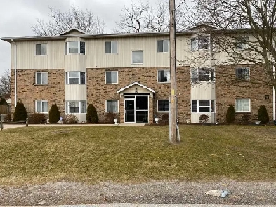 Strathroy spacious 2bedroom apartment for rent Image# 1