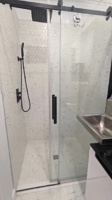 furnished 3 bedroom all inclusive near McGill in the Plateau Image# 1