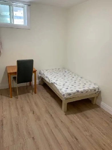 basement room for rent in Chinatown Image# 1