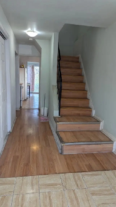 Bedrooms,Mcbride &Erindale Station Rd,Mississauga,L5C 1W7