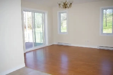 4 1/2 style condo-1 er plancher-avec garage-mai Image# 1