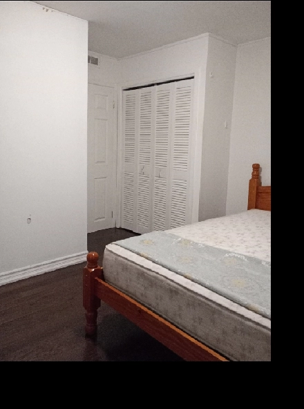 Large room / Don Mills & Finch / March 1st Image# 1