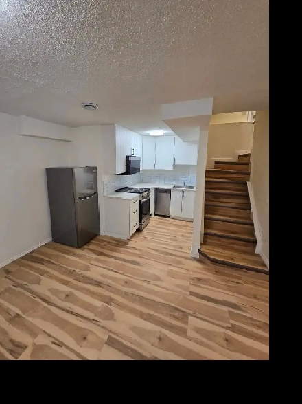 TERWILLEGAR 1 BEDROOM SUITE FOR RENT (MOVE IN READY) Image# 5