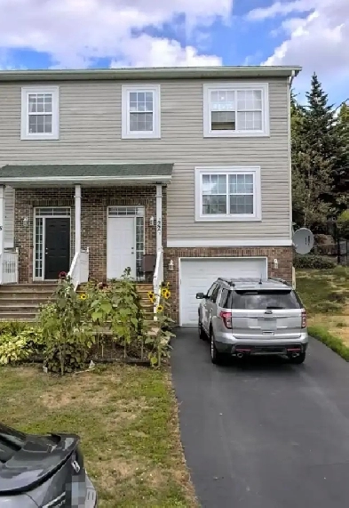 Private room in shared townhouse for sublet / rent Image# 2