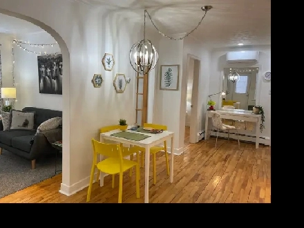 3 1/2 chauffé, triplex,  Rez-de-Jardin, Mai 2026 Image# 1