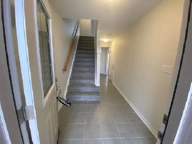 4 Bed 2.5 Bath Townhouse for Sale in Kitchener ON Image# 7
